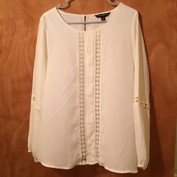 Sharagano Tops - Lovely off white dress top